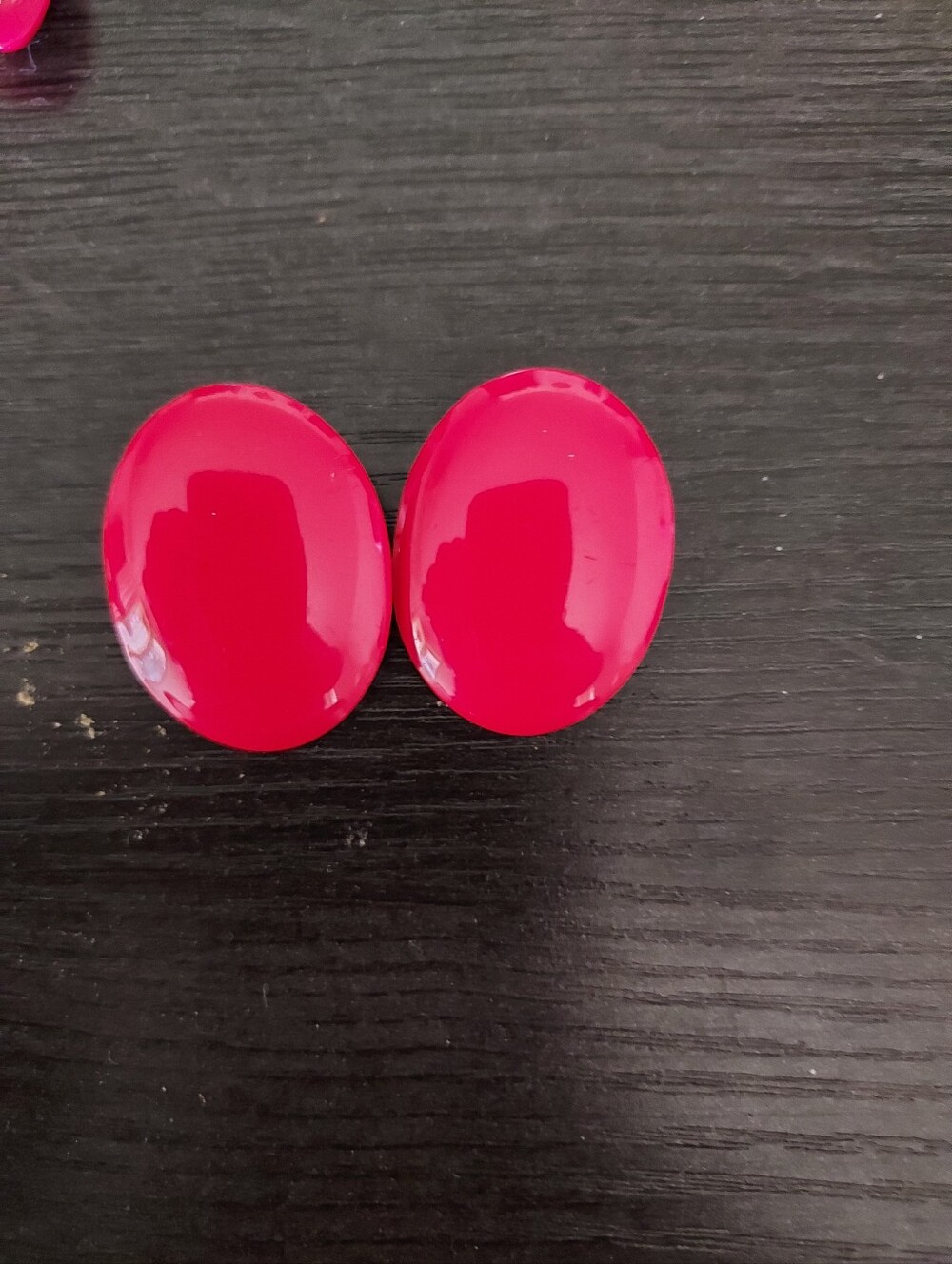 Vintage 80s Red Oval Earrings
